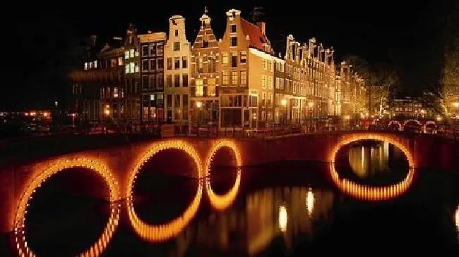 Otel Short Group Grand Singel Luxury 3*